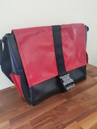 Kathie Weber Tasche; Umhängetasche rot/schwarz mit Edelweiss