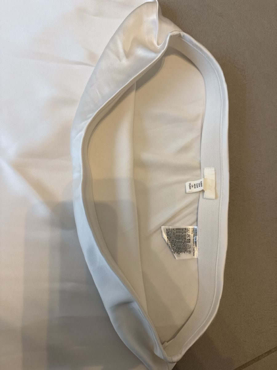 H&M Gonne: H&M Satinrock in Weiss  – Nuovo e nell'imballaggio originale da Pfaffhausen venduto da Beli94 2