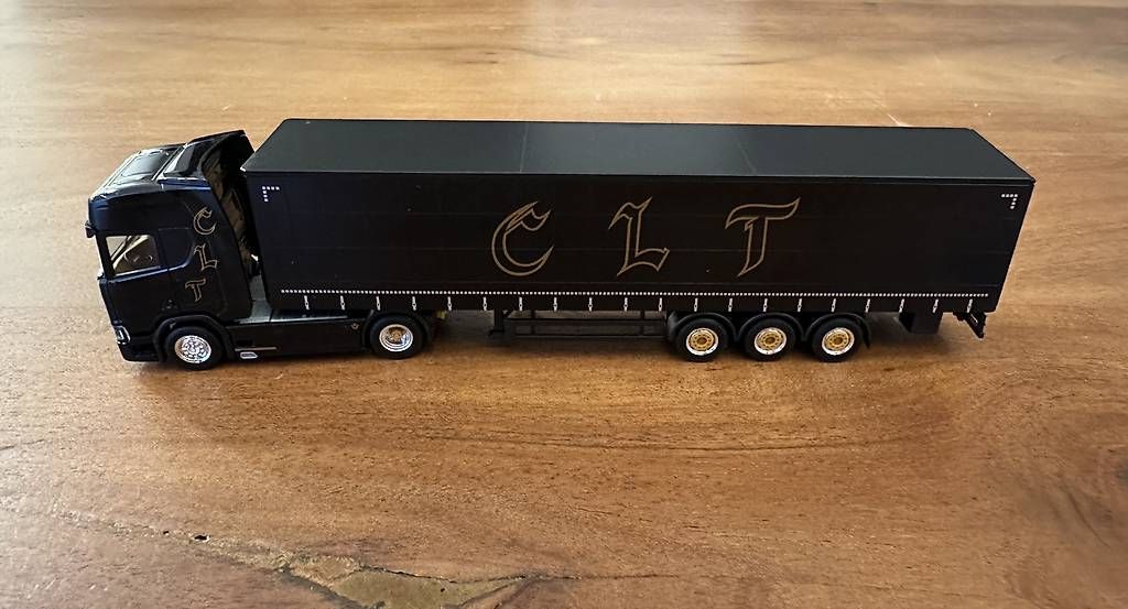 Modellbausätze & Standmodelle: LKW Modelle – Gebraucht aus Aristau von Devilgirl_1327