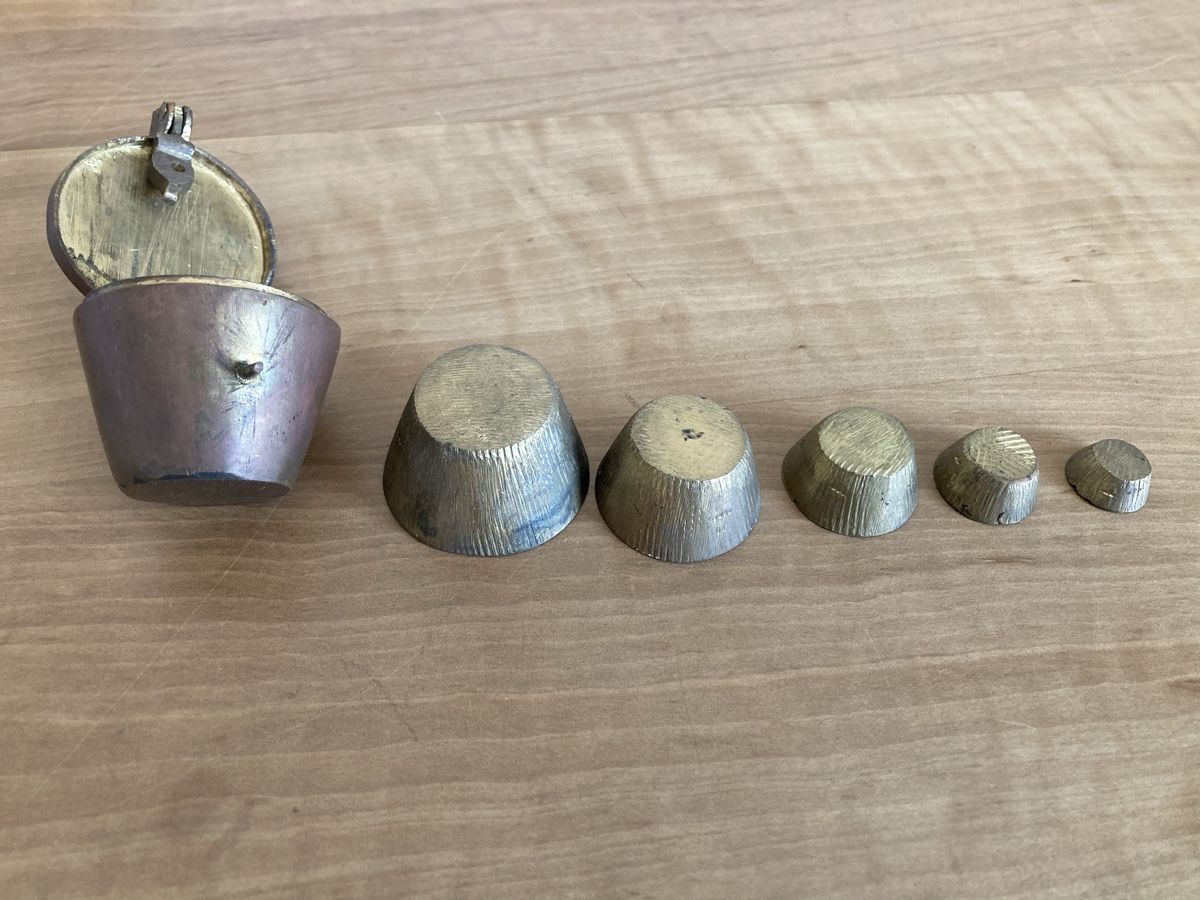 Toutes les décorations: Antikes Messing Apotheker Waageset. – D'occasion à Luzern par remiti 5