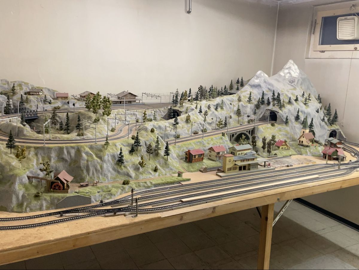 Märklin Modellini di ferrovie: Eisenbahnanlage H0 Märklin – Difettoso da Basel venduto da FlorinBasel