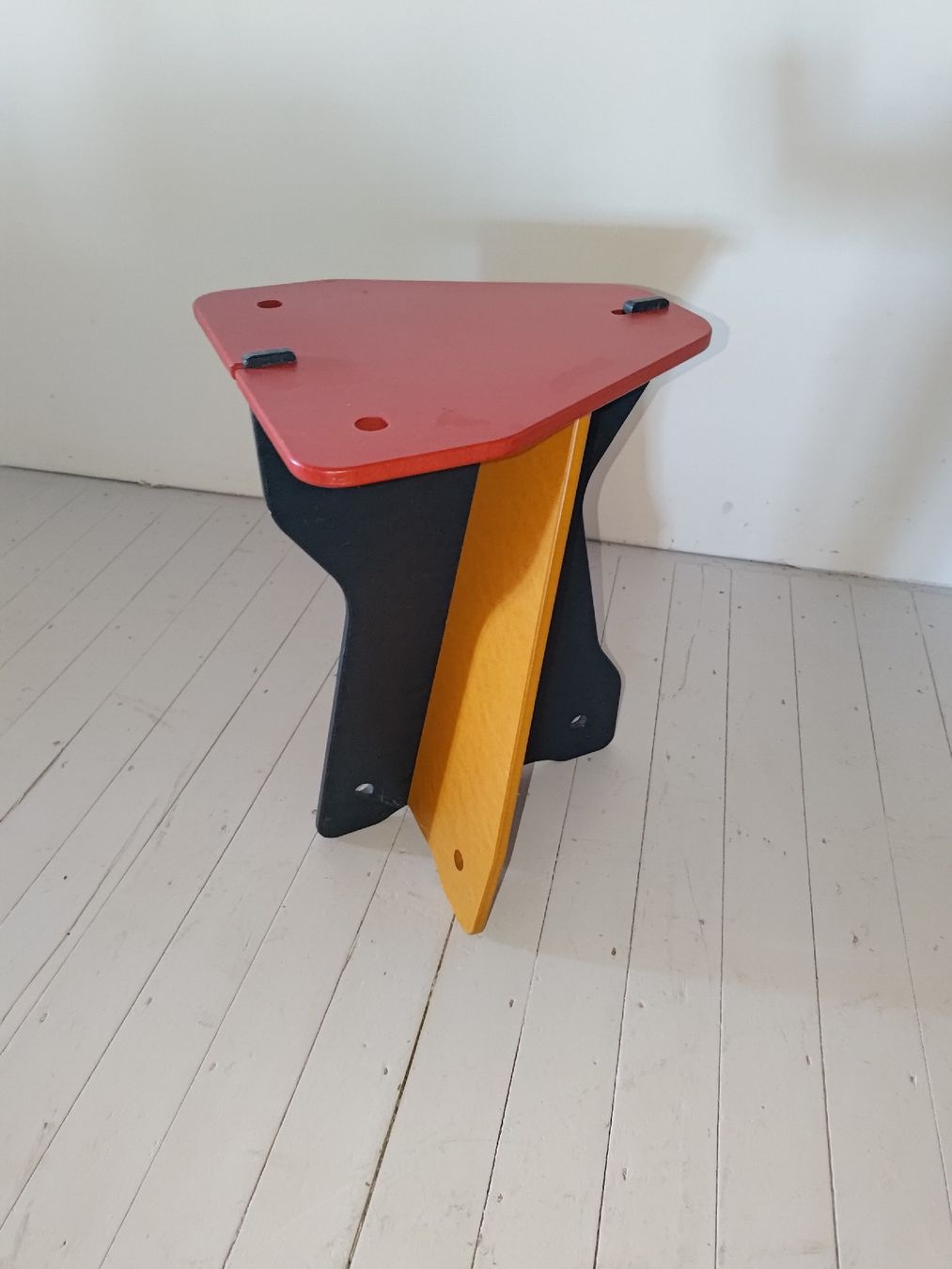 Hocker: Designer Hocker postmodern in MDF  – Gebraucht aus Untersiggenthal von babette0815