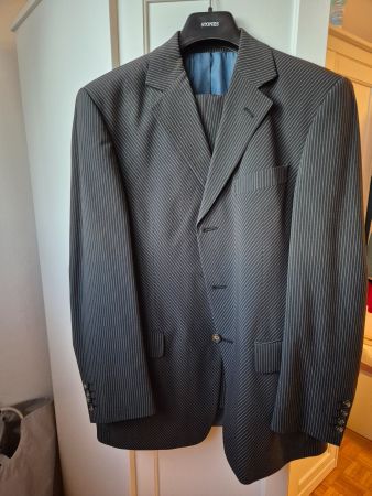 Eleganter Anzug von Stones Top Zustand!