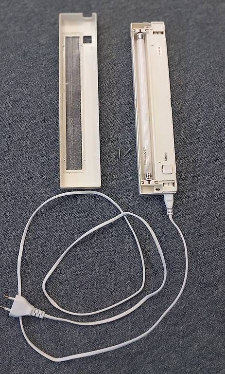 Lampen: Kleine Neonlampe – Gebraucht aus Uster von mus_t2bq 1