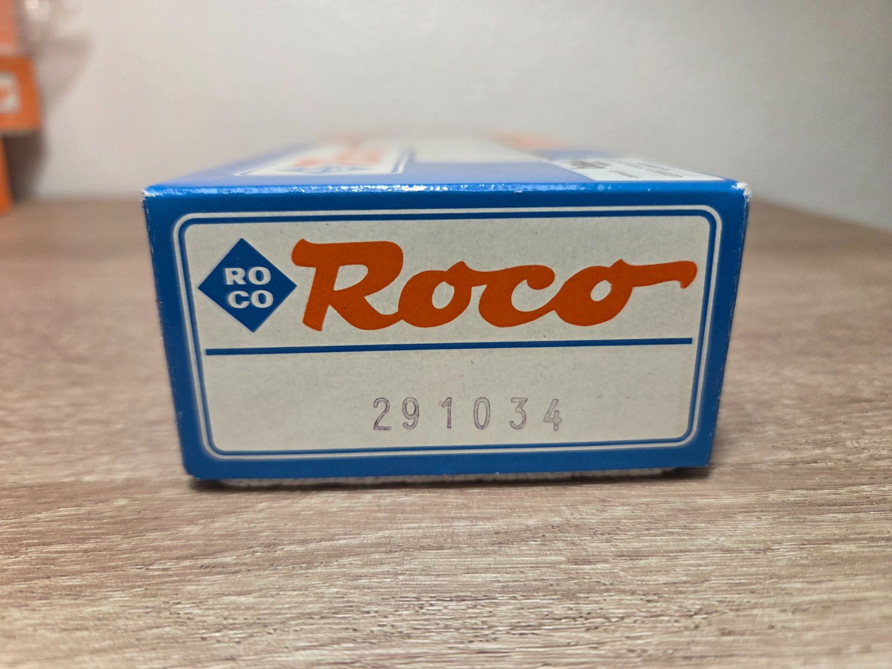 Roco Modellini di ferrovie: Roco 291034 Güterwagen Cargo SBB H0 – Nuovo e nell'imballaggio originale da St-Aubin-Sauges venduto da Lo_Go 6
