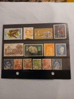 Collection de timbres variés divers pays et valeurs