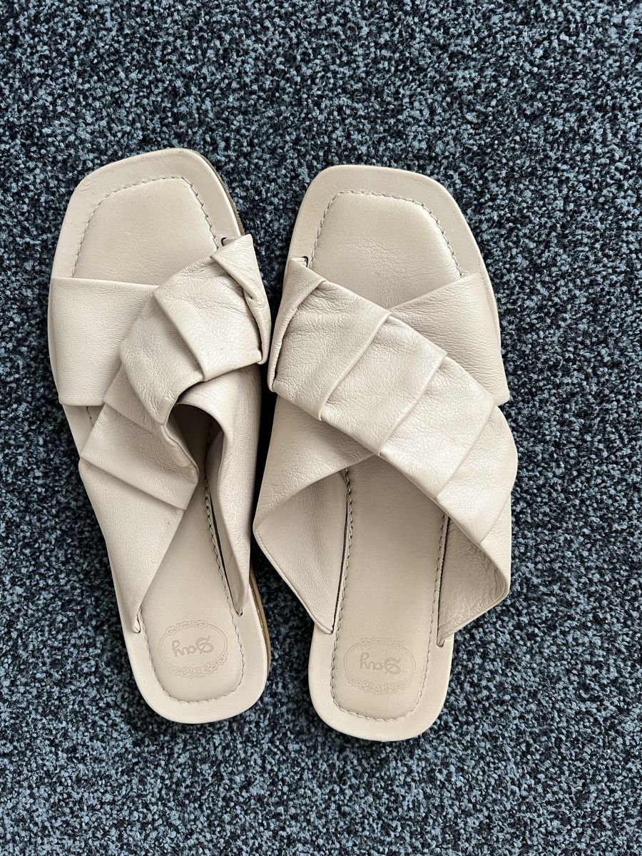 Damenschuhe: Sandals Day – Gebraucht aus Baar von kri_m7t2