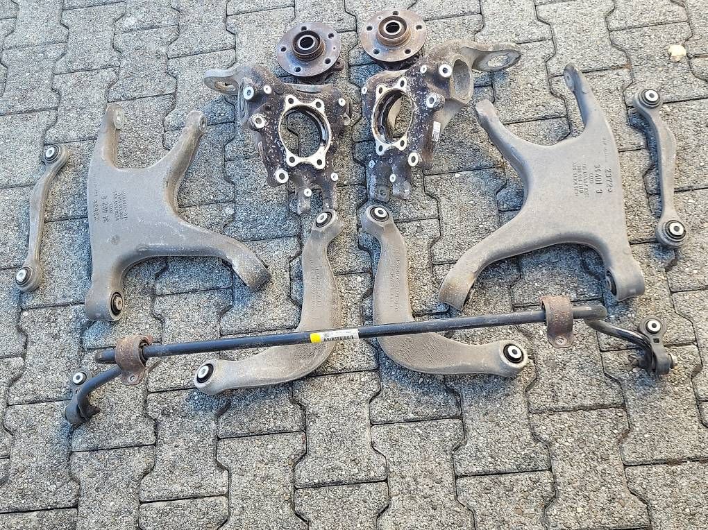 Tutti pezzi di ricambio auto: Audi A4 b8 quattro Hinterachsteile – Usato da Oberwangen TG venduto da tetzi10 1
