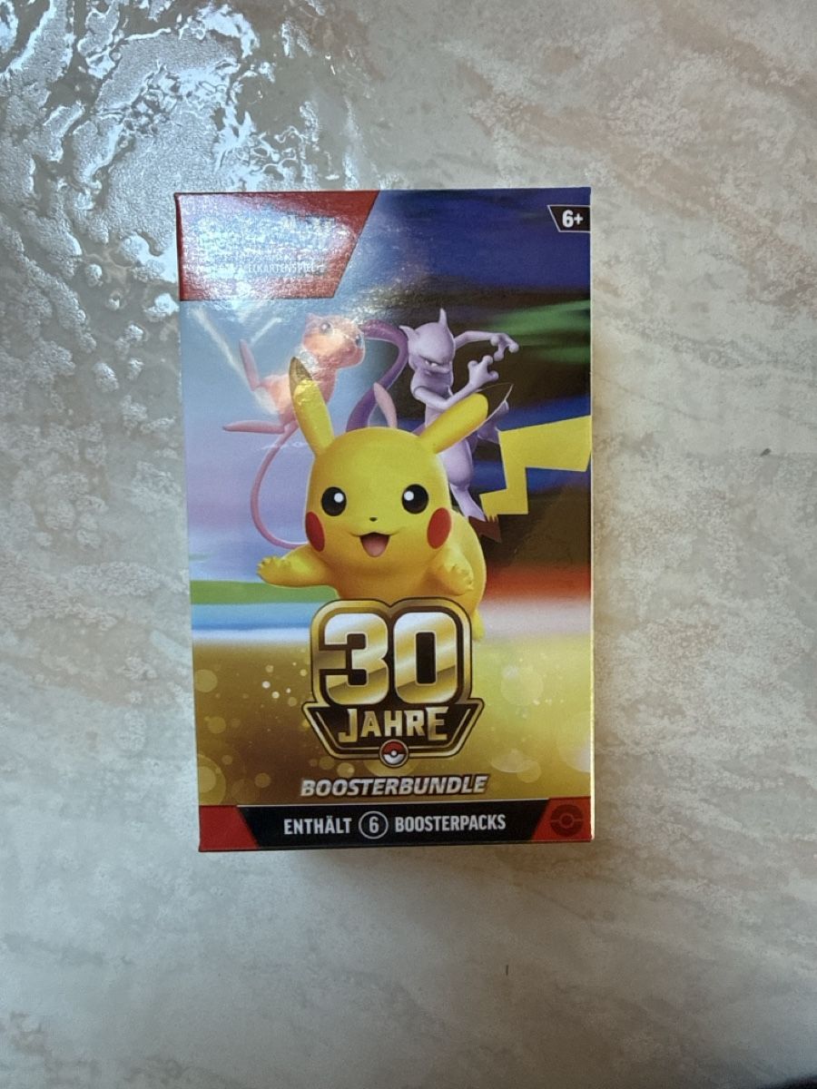 Pokémon Carte collezionabili: Pokemon 30th Anniversary Booster Bundle DE – Nuovo e nell'imballaggio originale da Schönenwerd venduto da 29061996