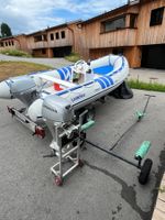 Schlauchboot mit Motor