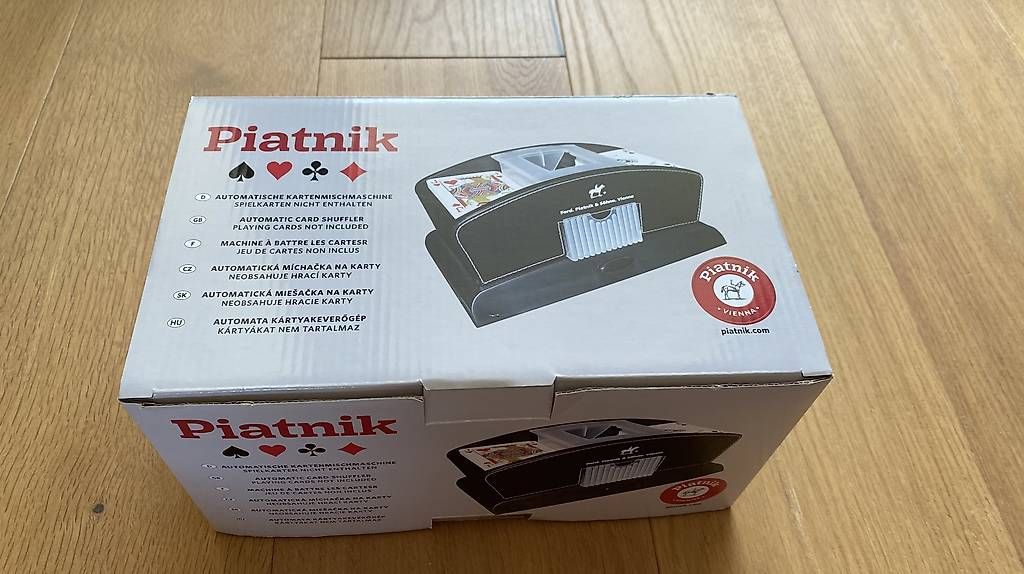 Giochi: Piatnik Kartenmischmaschine automatisch – Usato da Stetten SH venduto da ald_pz9n 1