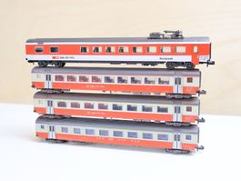 Minitrix 4 x Swiss Express SBB Personenwagen/Restaurant