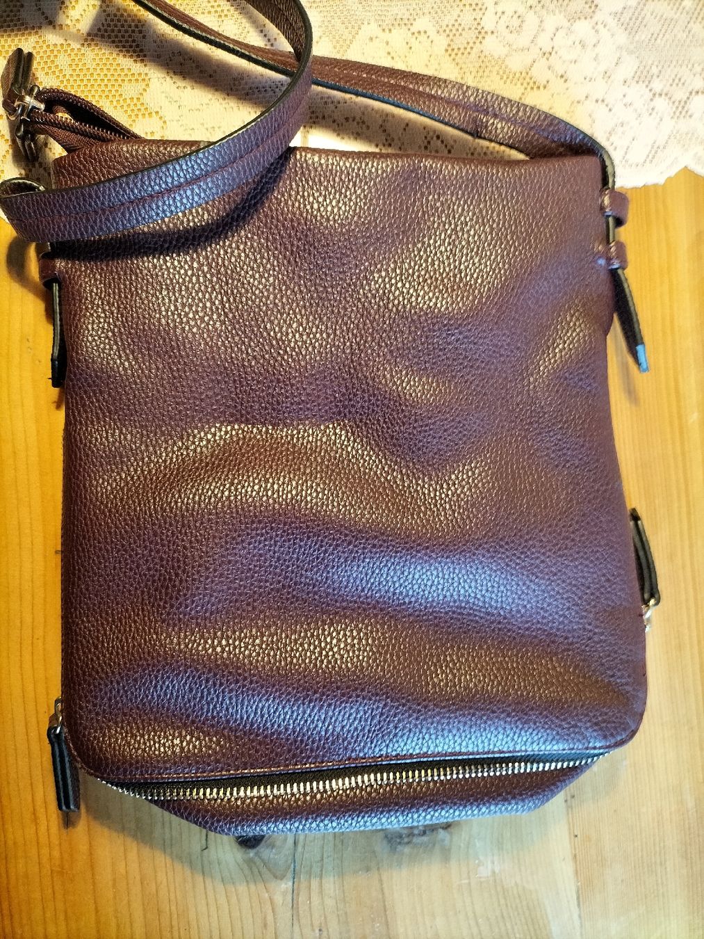 C&A Borse da donna: C&A Handtasche, Umhängetasche, bordeauxrot – Usato da Schaffhausen venduto da sunsetever 4