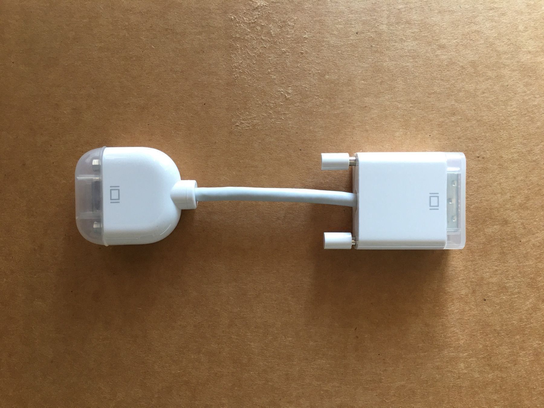 Apple Unità & Adattatore: Apple Adapter DVI - VGA – Nuovo (secondo la descrizione) da Kilchberg ZH venduto da mishka_69