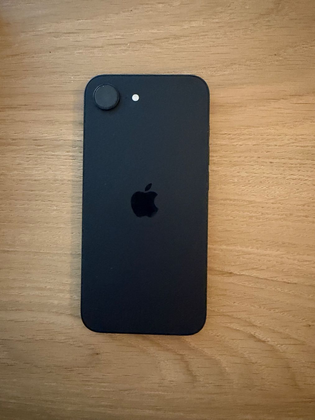 Apple Handys / Smartphones: Apple iphone 16e mit OVP – Gebraucht aus Gossau SG von Thaiijt01 3