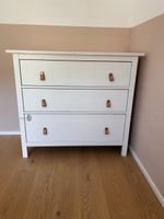 Ikea Hemnes Kommode weiss mit Ledergriffen