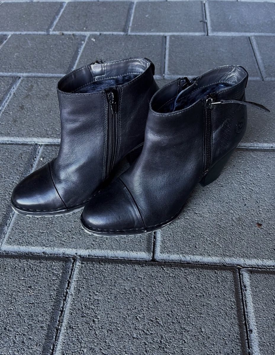 Bugatti Scarpe da donna: Bugatti Leder Stiefeletten, Gr. 37 – Usato da Obersaxen venduto da jen_6dnw