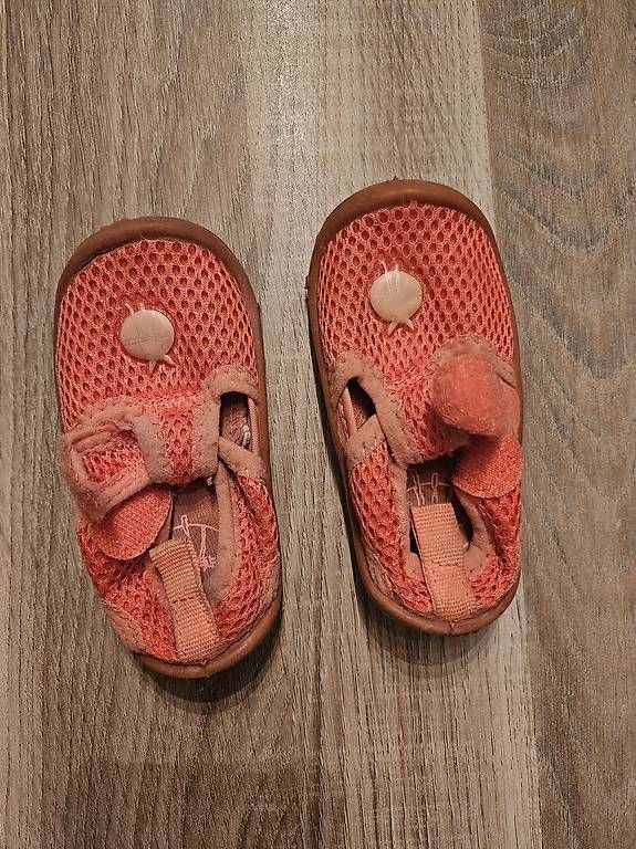 Scarpe per ragazzi: Badeschuhe, Grösse 20 – Usato da Rüti ZH venduto da MartinaWolf