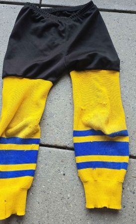 Eishockey Stulpen gelb blau gestreif Grösse ca 7 Jahre