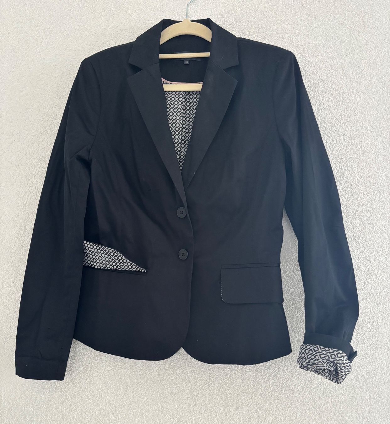 Jacken: Blazer Manguun – Gebraucht aus Fortunau (Ayent) von CicciStore