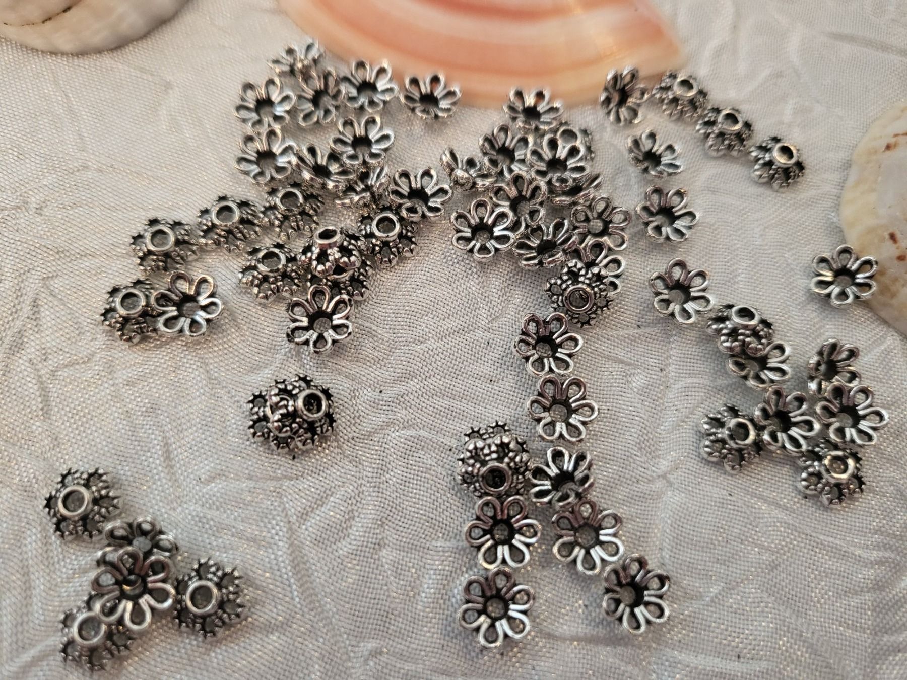 Perlen (unechte): Perlenkappen 6x2 mm 20 stk (nr8) – Neu (gemäss Beschreibung) aus Dietikon von Eleda 1