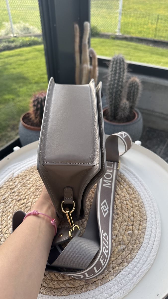 Maison Mollerus Sacs femmes: Maison Mollerus Handtasche Beige – Neuf (Voir description) à Speicherschwendi par sen_r6wk 2