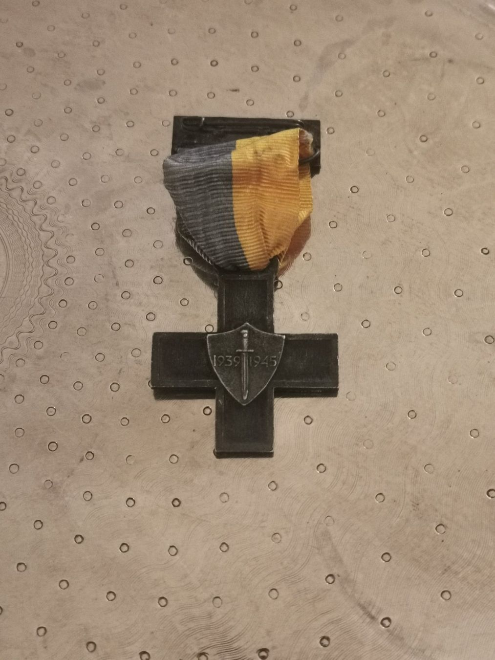 Medaglie: Médaille Commémorative de VEVEY  1939 - 1945 – Usato da Genève venduto da Atelier.Curio 1