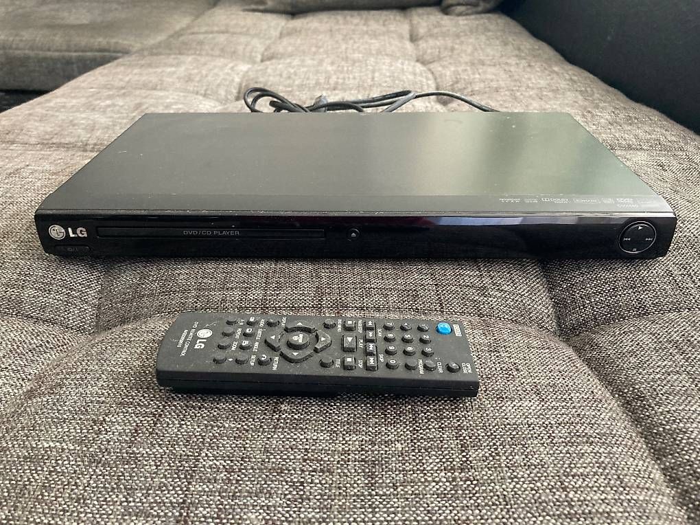 Systèmes audio & multimédias: DVD/CD Player LG – D'occasion à Chur par Flre