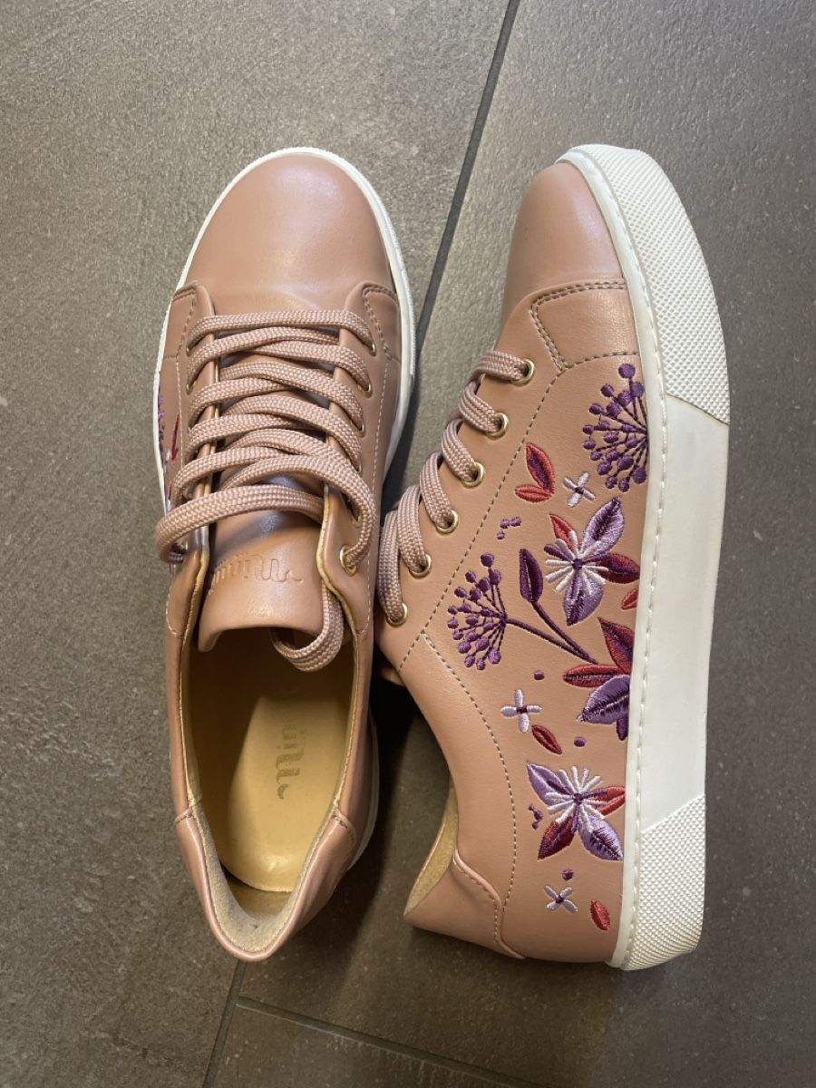 Scarpe da donna: Sneakers Minuit Sur Terre – Nuovo (secondo la descrizione) da Zürich venduto da Malvern