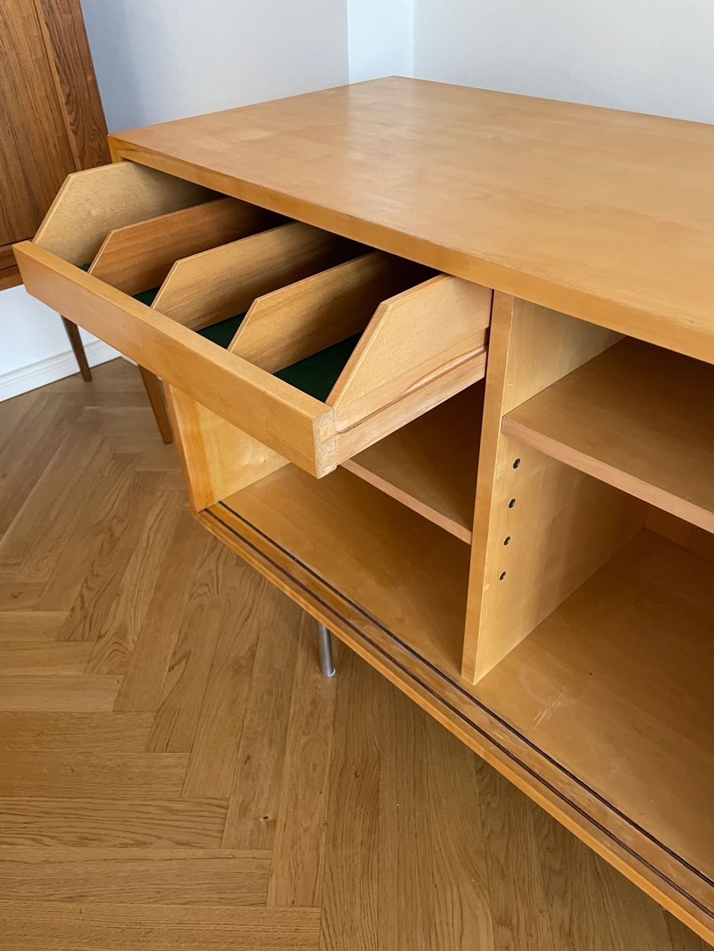 Knoll Kommoden: Sideboard Florence Knoll 116 Seegras  1940s – Gebraucht aus Basel von MidMod20C 3