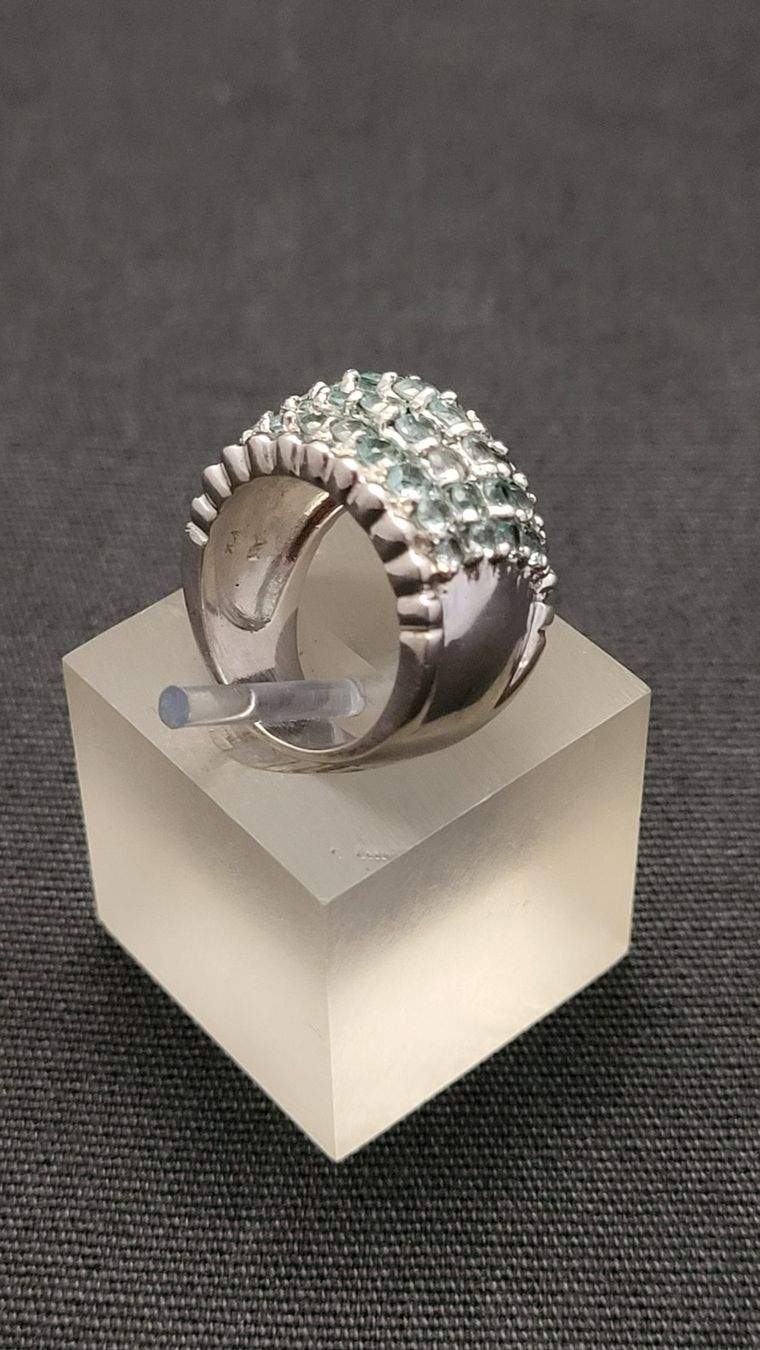 Anelli: Silber-Ring mit hellblauen Steinchen – Usato da Basel venduto da spinne02 6