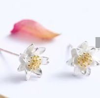 ✨ Handgearbeitete Blumen-Ohrstecker aus 925 Sterling Silber
