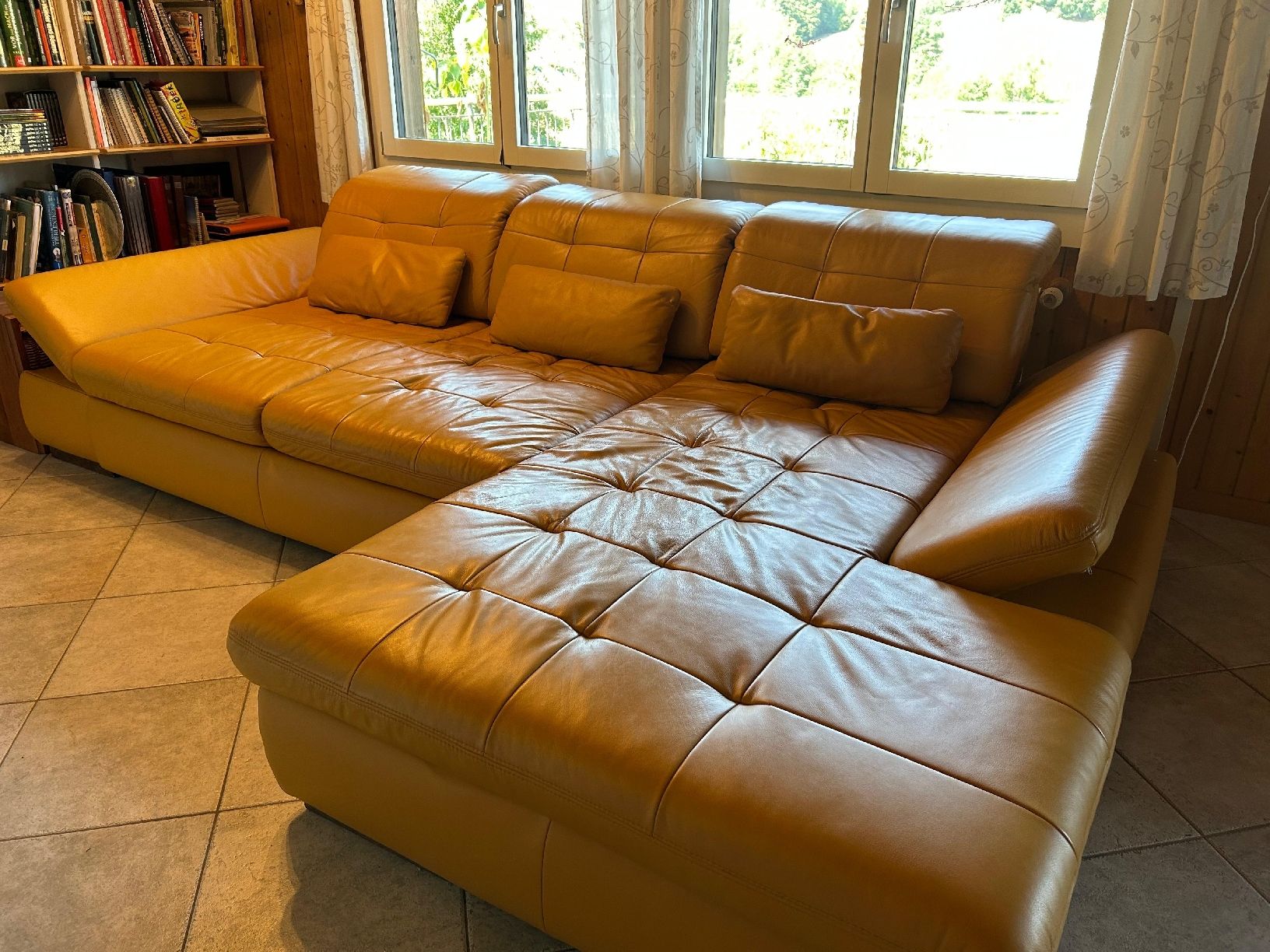 Sofas: Ecksofa Leder L-Form mit Bettfunktion 305x191cm – Gebraucht aus Kulmerau von vrech28