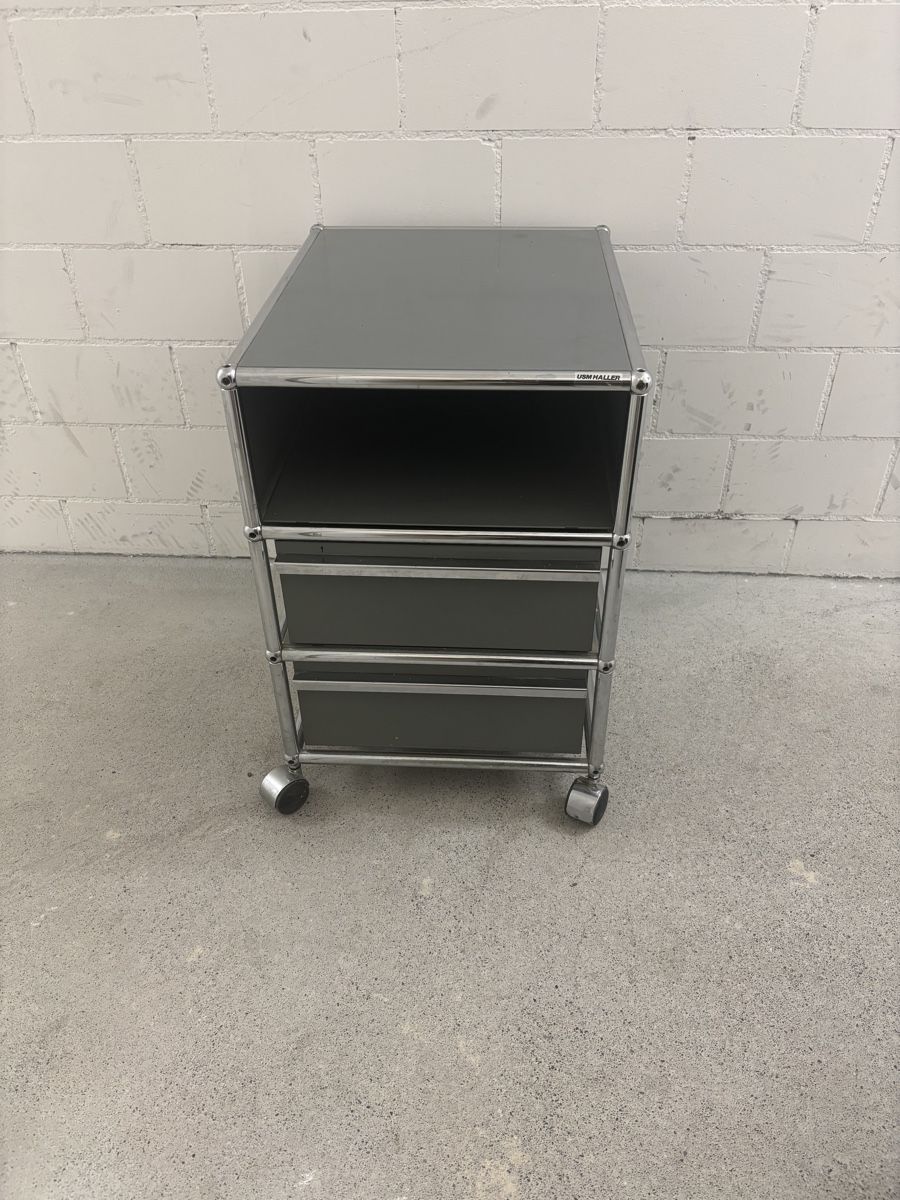 USM Banconi: USM Haller Rollcontainer, grau – Usato da Winterthur venduto da Mar22 4