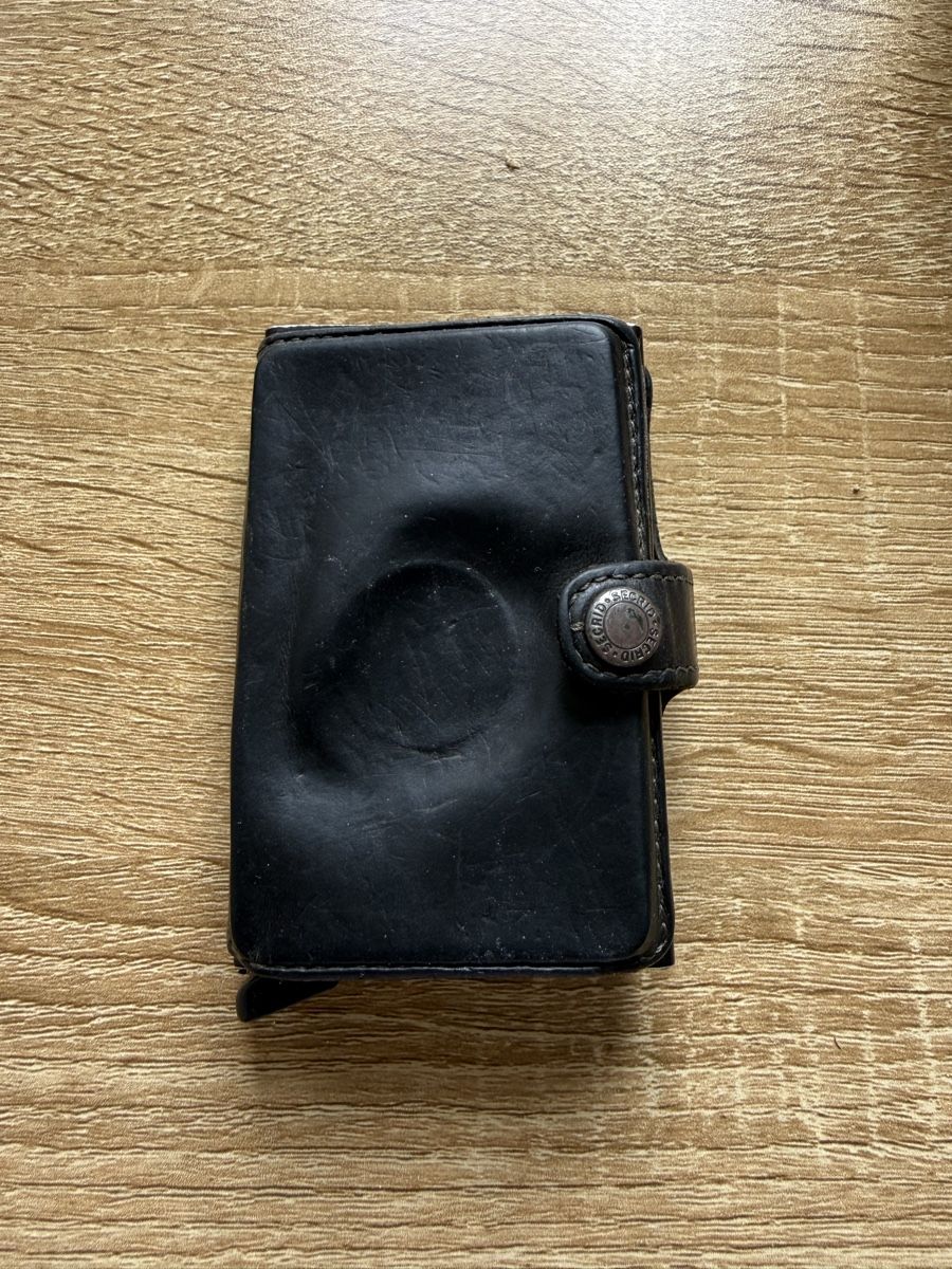 Secrid Brieftaschen: Secrid Wallet Black – Gebraucht aus Zürich von Dfbuetu 1