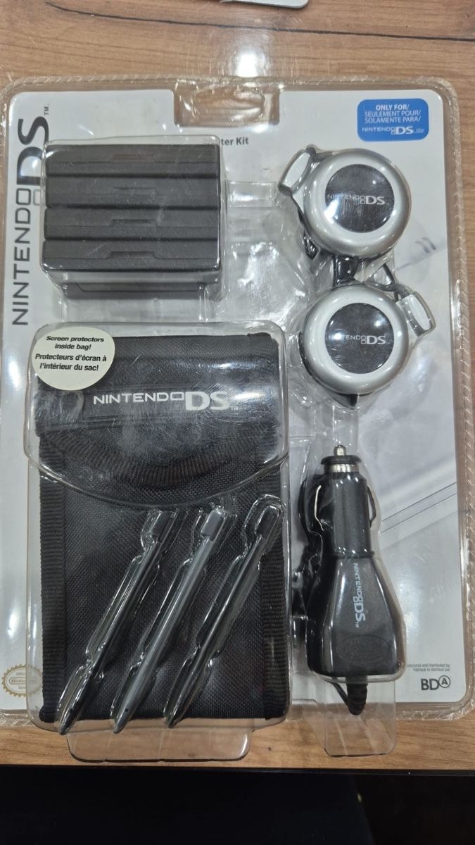 Nintendo Unità & Adattatore: Kit de démarrage Nintendo DS accessoires neuf – Nuovo e nell'imballaggio originale da Porrentruy venduto da Servo26