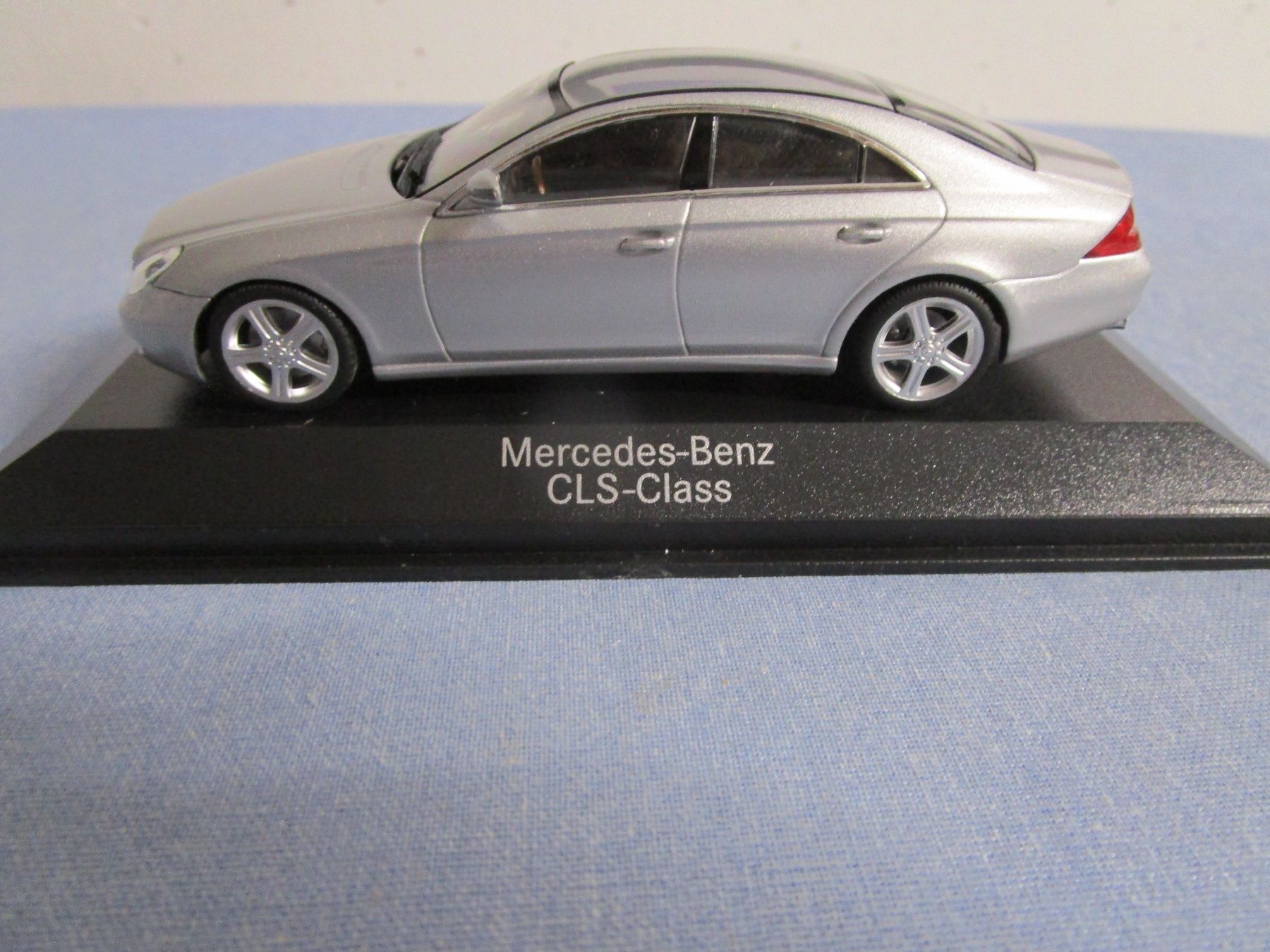 Minichamps Modellautos: Minichamps Mercedes CLS-Class – Neu (gemäss Beschreibung) aus Bachenbuelach von pat_mnk5