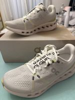 ON Cloudsurfer Laufschuhe Weiss Groesse 40 Neu