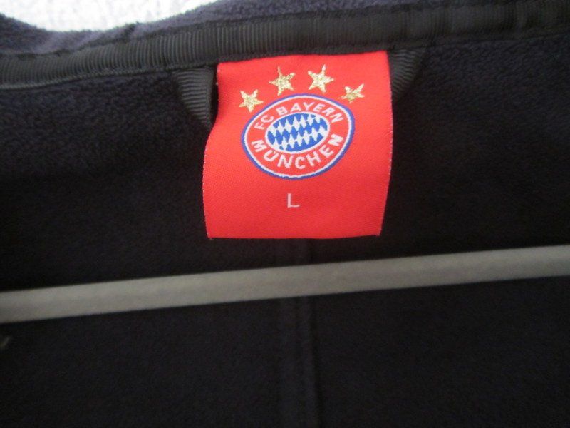 Bayern München Giacche: FC Bayern München Softshelljacke dunkelblau Gr. L – Usato da Kreuzlingen venduto da heinrich7h 6