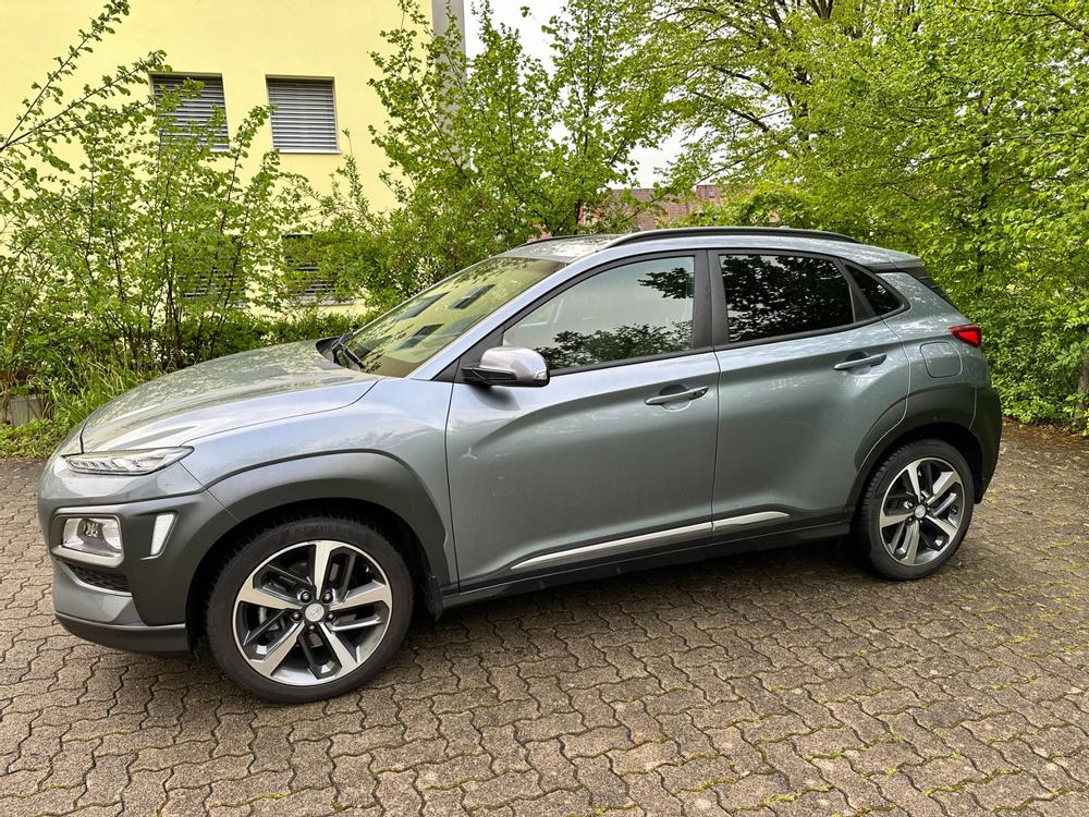 Hyundai Kona 1.6 T-GDI 4WD, mit Vollausstattung, ab Service