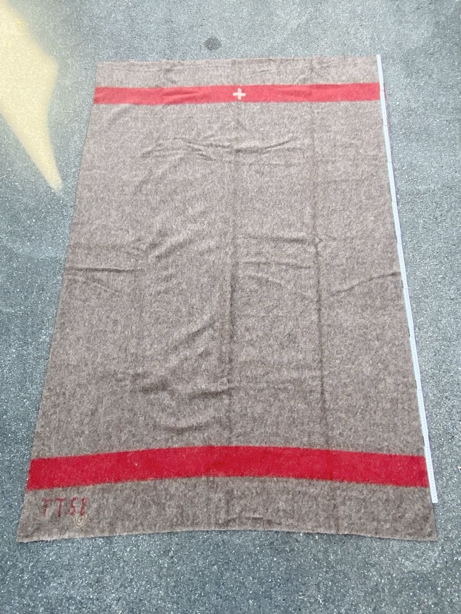 Schweizer Armee Coperte: 2 Schweizer Militärdecken – 140 × 210 cm – Usato da Kriens venduto da marc_21 1