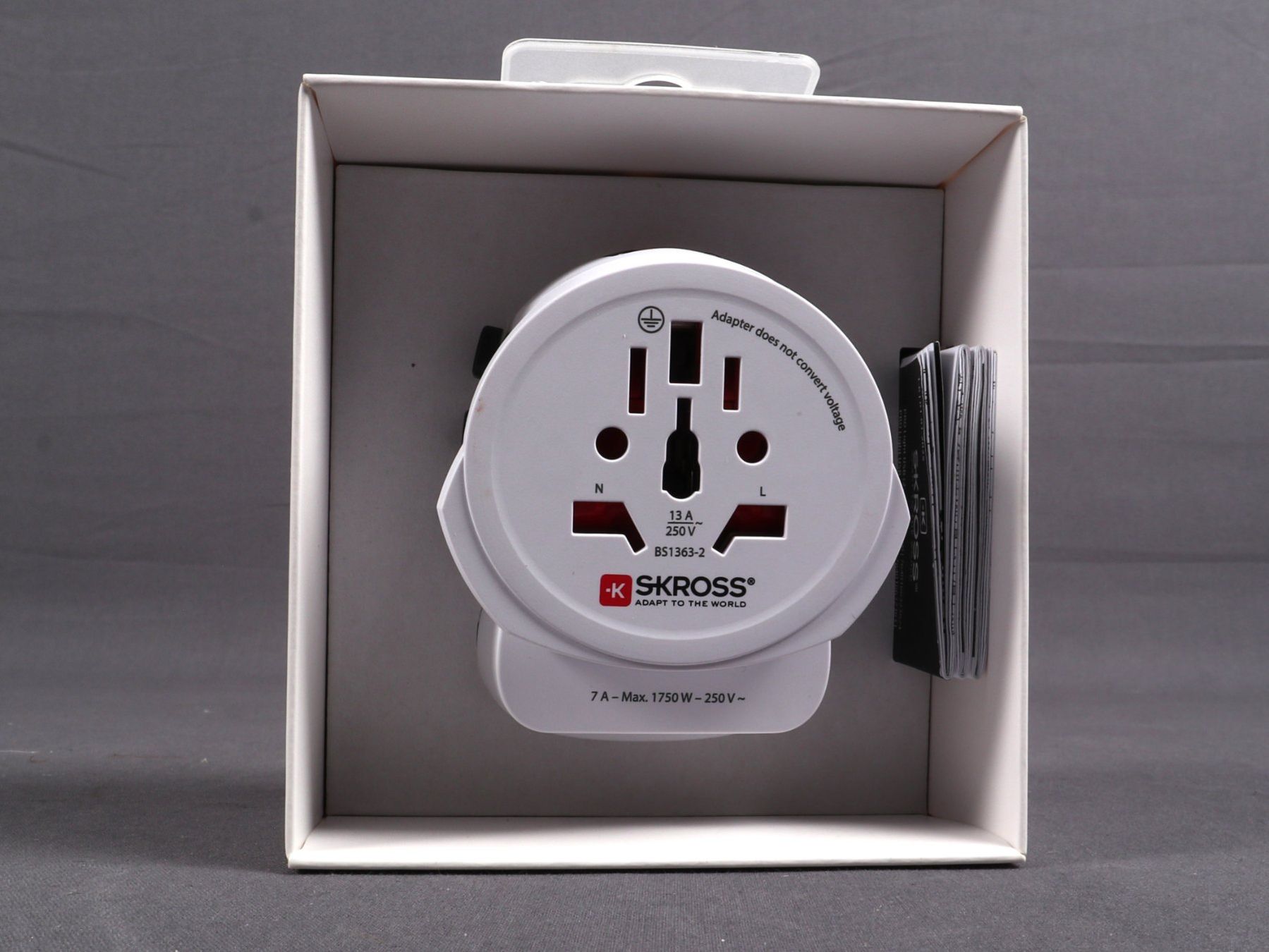 SKROSS Lecteurs & Adaptateurs: SKROSS World Adapter USB PD – Neuf (Voir description) à Steinen par Restwert_Steinen 1