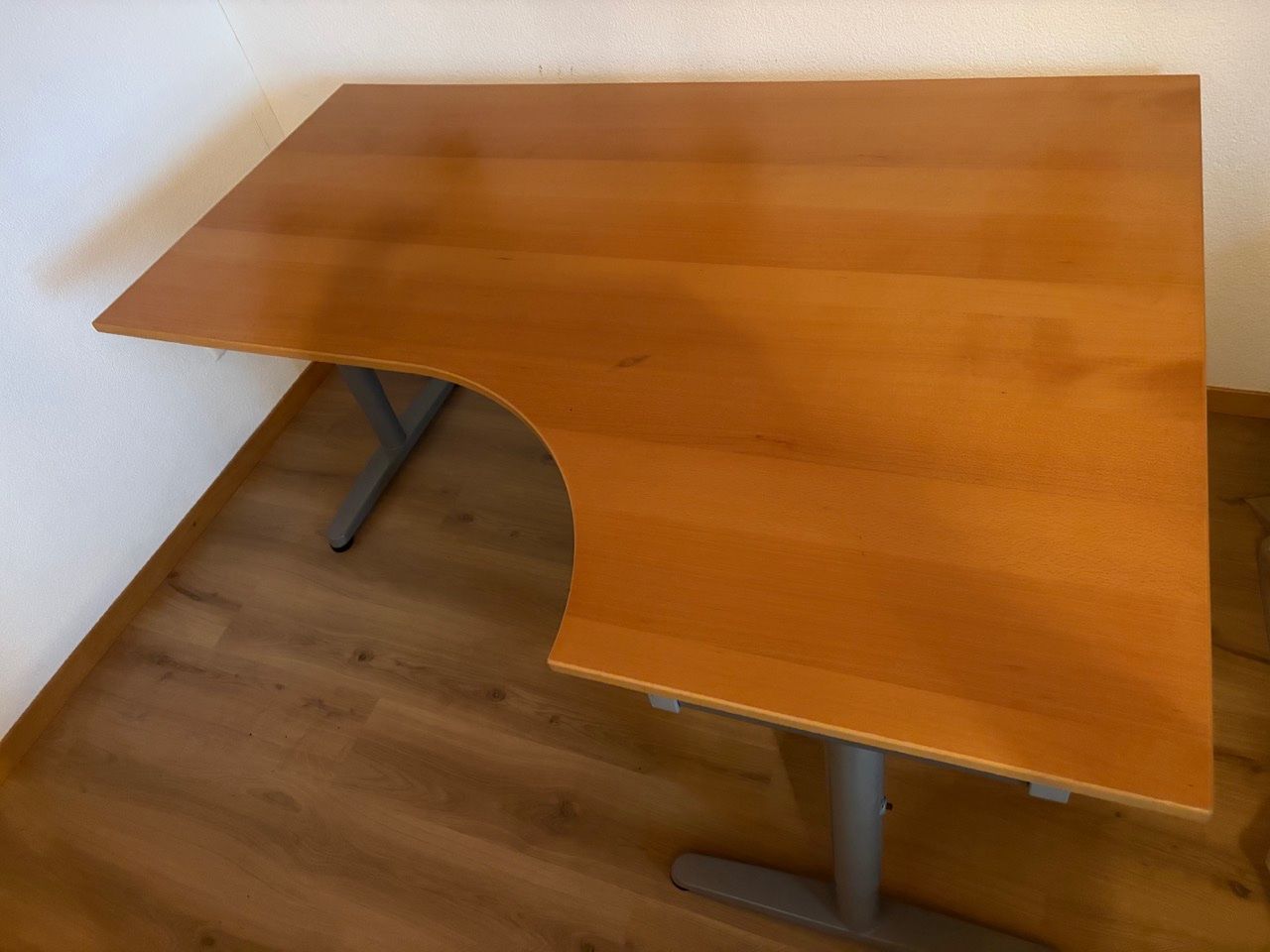 Schreibtische: Schreibtisch Buche gebraucht – Gebraucht aus Heerbrugg von Emzett 4