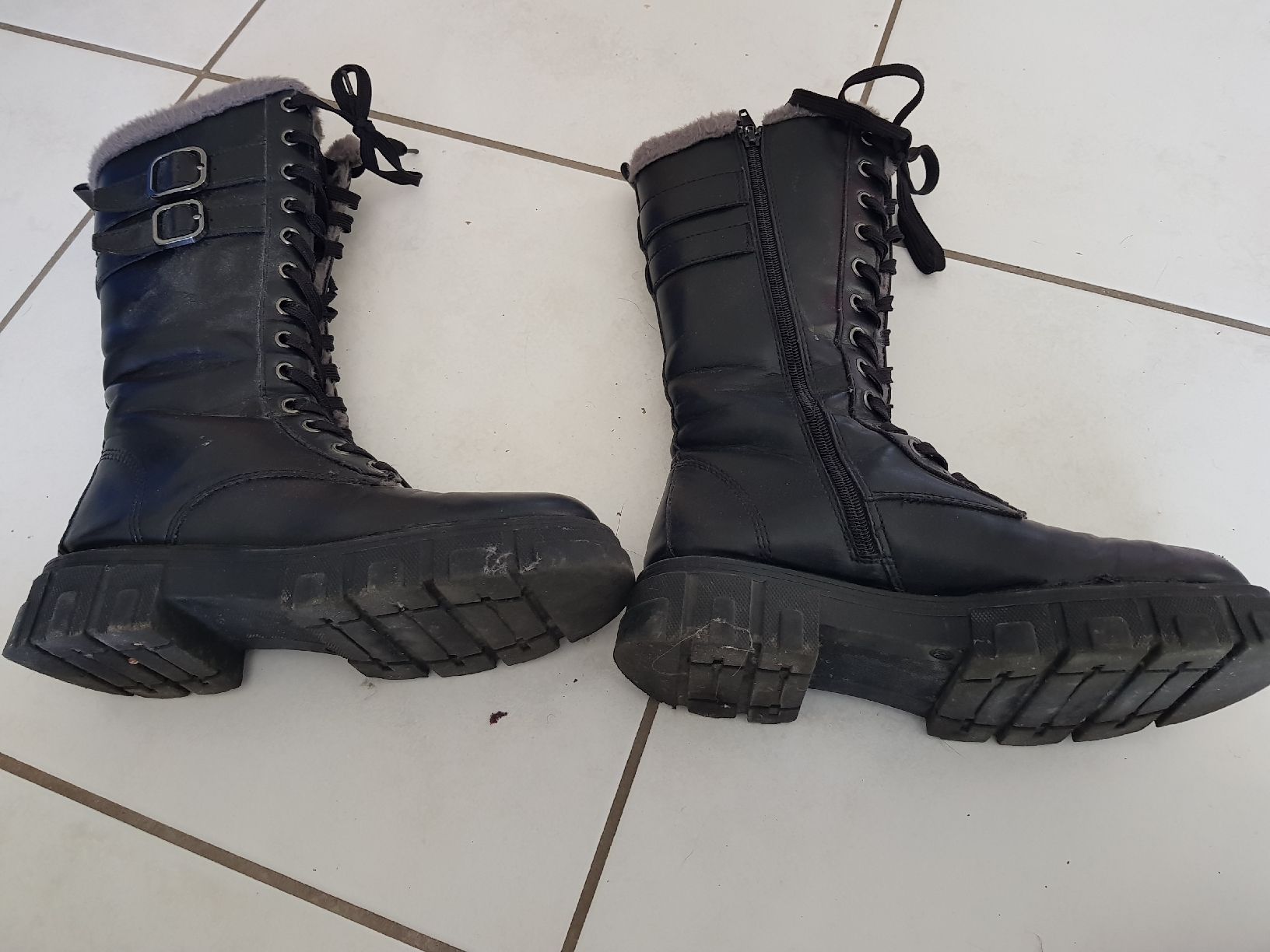 Scarpe da donna: bottes – Usato da Hermance venduto da Triplebizzo 4