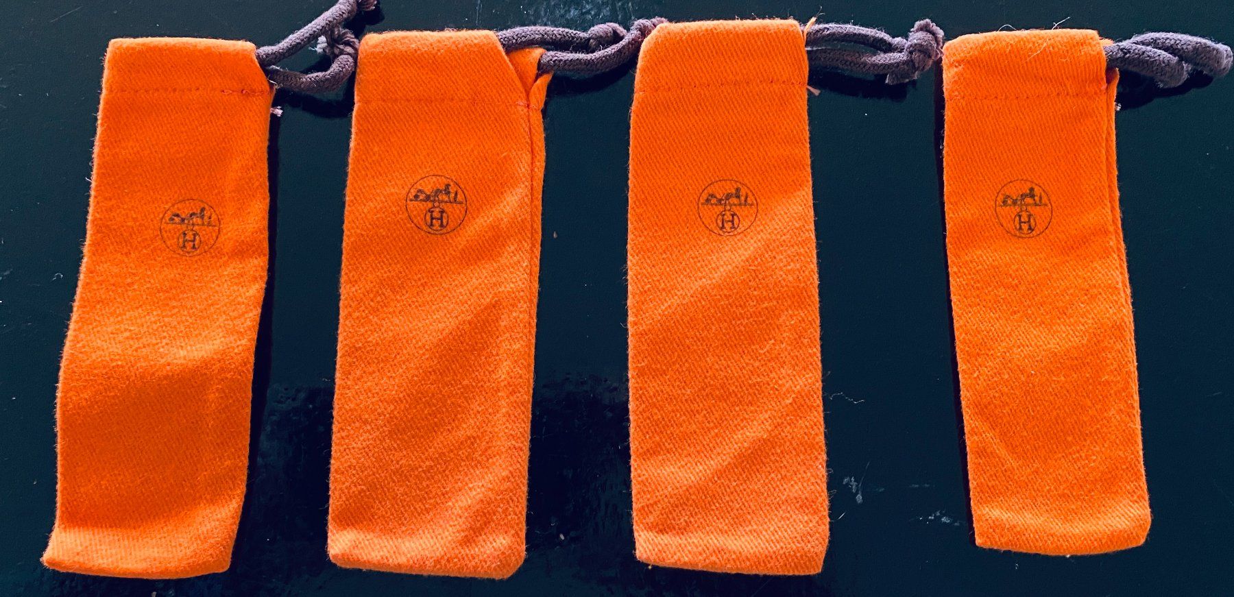 Hermès Taschen: HERMÈS: kleine Baumwoll-Geschenksäckchen – Gebraucht aus Gunten von divertimenti