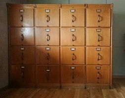 Schöner Vintage Schubladen / Aktenschrank