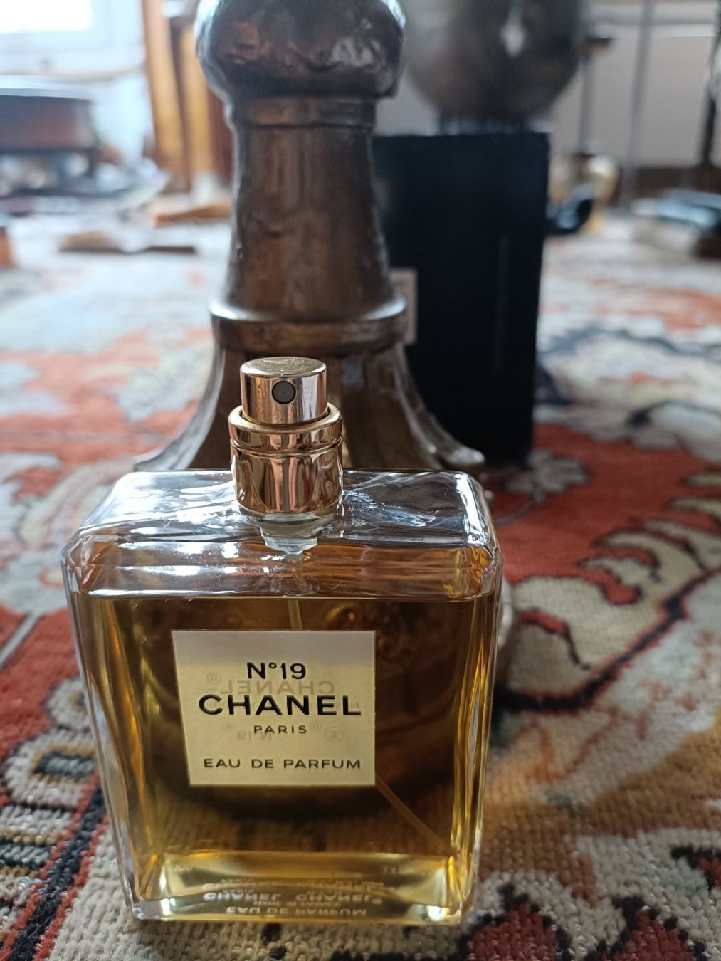 Chanel Profumi & Eau de Toilette: Vintage Chanel EAU DE PARFUM ; No 19 – Usato da Schaffhausen venduto da sim_j822