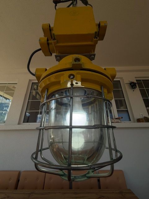 Lampade: 35 stück alte Industrielampen bunkerlampen – Usato da Zweisimmen venduto da Belinator1969 5