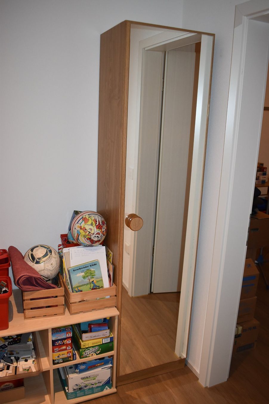 Armadi: 2x Kommode, Hochschrank und Garderobe – Usato da Schönenberg TG venduto da Scania10 5