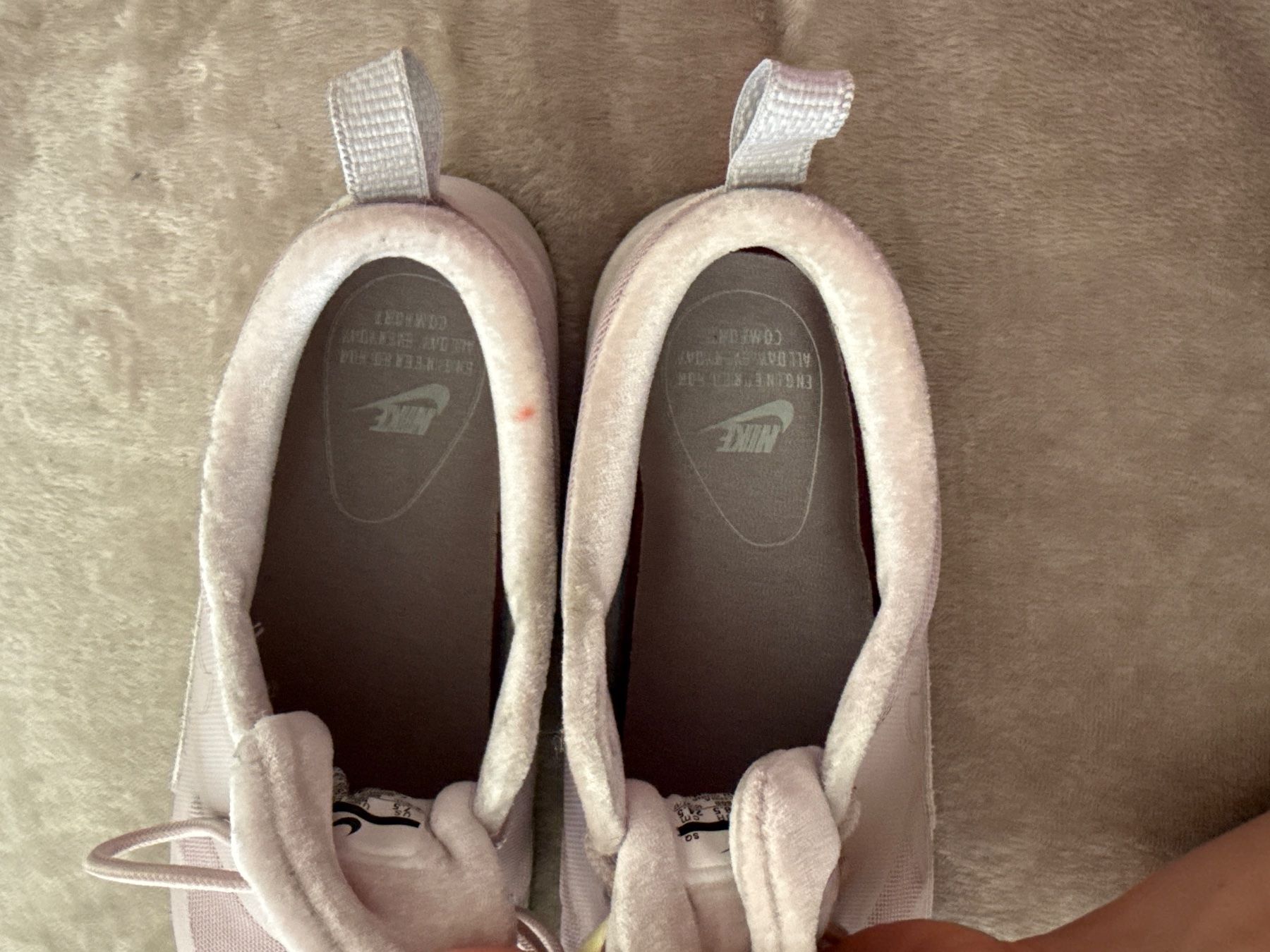 Nike Scarpe da donna: Nike Air Max Thea Barely Rose – Usato da Zürich venduto da pmorger01 4